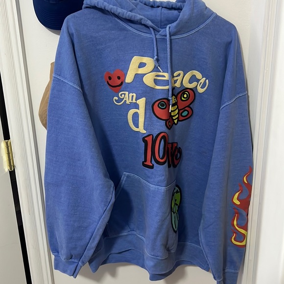 PacSun Tops - PacSun Graphic Sweatshirt